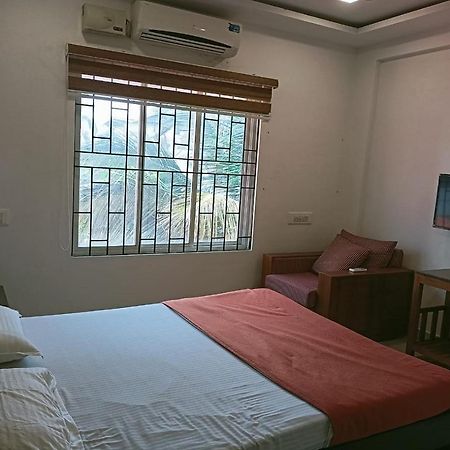 Phils' Residency & Banquets Hotel Kochi Exterior photo
