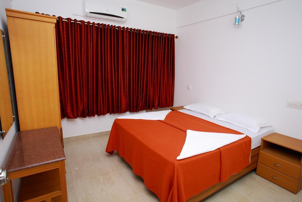 Phils' Residency & Banquets Hotel Kochi Room photo