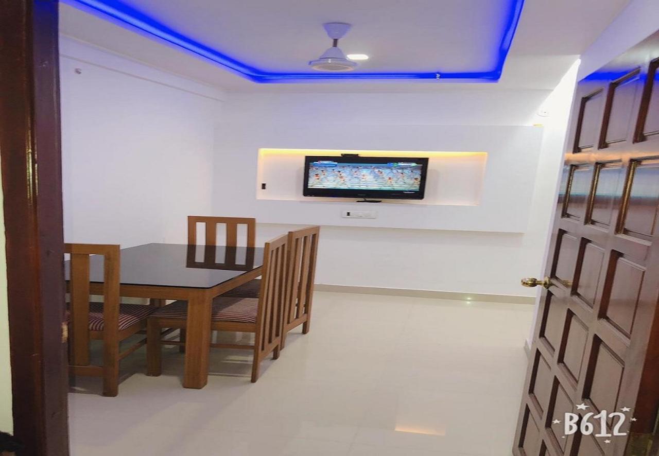 Phils' Residency & Banquets Hotel Kochi Exterior photo