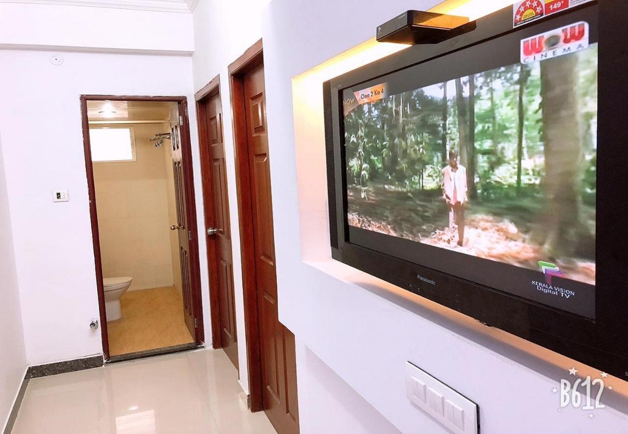 Phils' Residency & Banquets Hotel Kochi Exterior photo