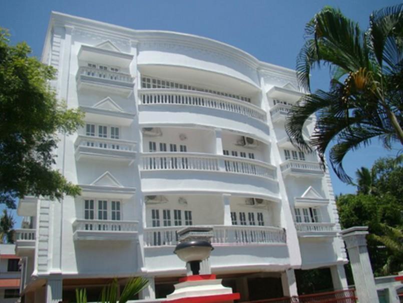 Phils' Residency & Banquets Hotel Kochi Exterior photo