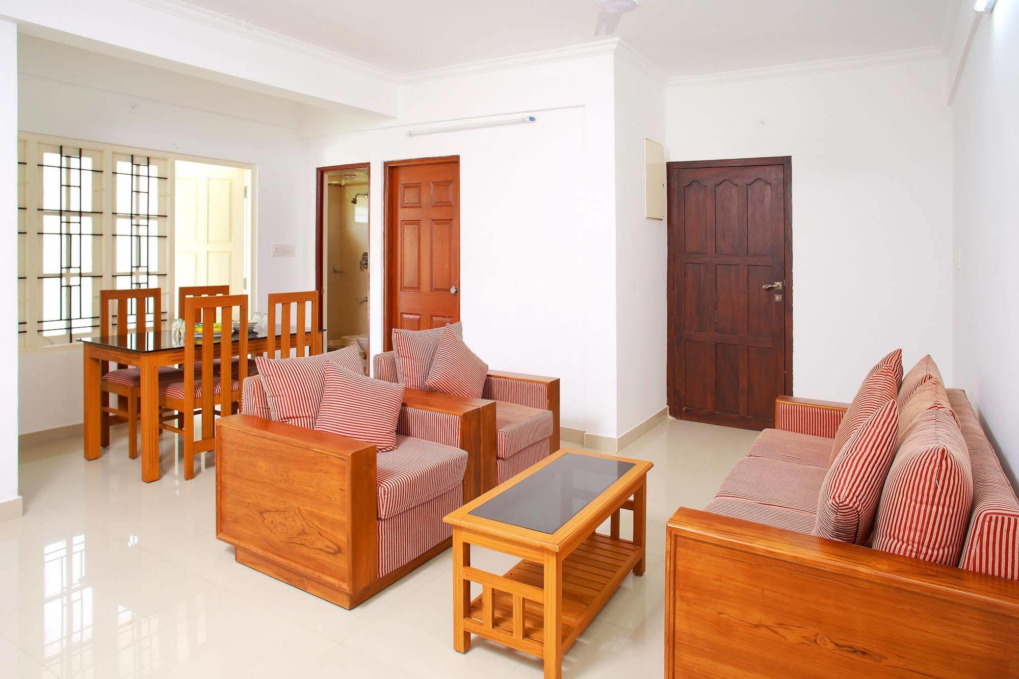 Phils' Residency & Banquets Hotel Kochi Exterior photo